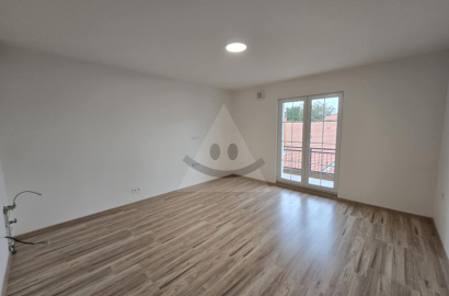 Jednoizbový apartmán s balkónom v DANUBIA Residence v Komárne Jednoizbový apartmán s balkónom v DANUBIA Residence v Komárne