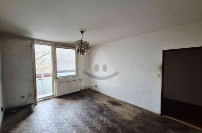 Veľký 1 izbový byt s loggiou na ul. Hviezdnej v Komárne na predaj