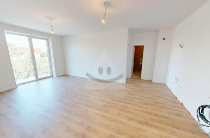 3-room apartment with a balcony in standard and parking in a new building in Kolárovo
