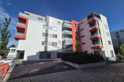 Large studio apartment for rent near the center in Komárno